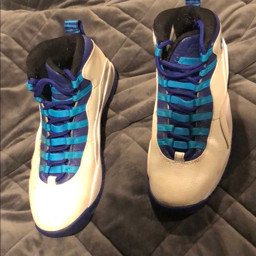 Used Charlotte hornets jordan 10s size 8